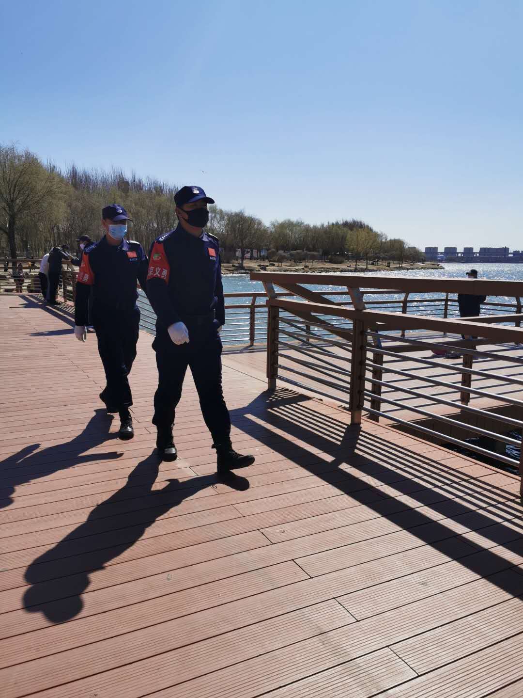 于晓鹏巡逻照.jpg